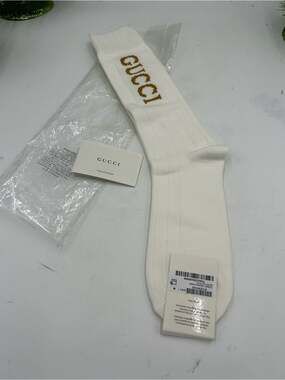Men’s Gucci cotton blend White Crew Socks with Gold Logo made in Italy